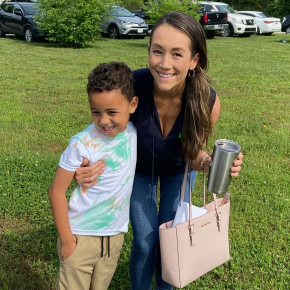 DANIELLE - Picture 3 of 3